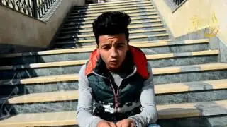 طالب يقلد صوت بطوط لإسعاد الاطفال