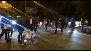 Одесситы перекрыли движение транспорта по улице Мечникова