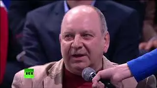 Путин отдает деньги олигархам из пенсионного фонда.