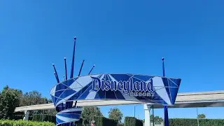 East Coaster Goes To Disneyland | Day One