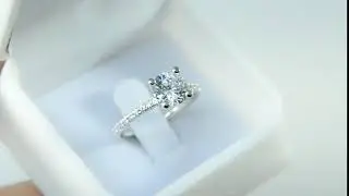 Minimal Round Cut Diamond Ring Design by Brillianteers.com