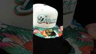 🌸🌺MIAMI DOLPHINS🌺🌸 Does this one scream Miami?!