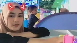 Nah guys versi hijab shaleha ku dan bersama adek kecilku yang gemoy malam minggu bergoyang #vlog4