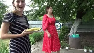 Доченьки снова вместе! Нина угощает шаурмой 🥙