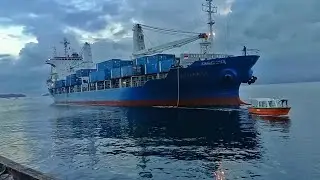 KEGIATAN KAPAL KM TANTO RAYA DI PELABUHAN MANOKWARI