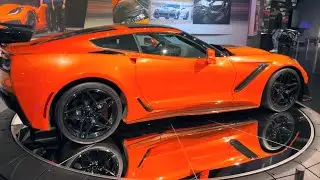 Covette ZR1 Video at the Corvette Museum, on CarTurner mirror finish turntable doing a complete 360.
