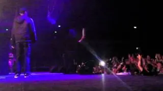 Skrillex smashes laptop and falls over with Deadmau5, Our:House New Zealand