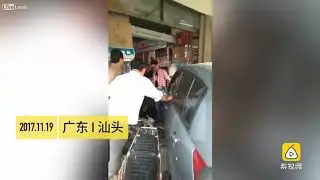 Fails 2017  Car Accident Send A Bicyclist Into A Shop November 2017