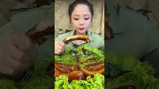 КИТАЙЦЫ ЕДЯТ НА КАМЕРУ!!! 🥘🥘🥘