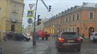 СУРОВОЕ ПИТЕРСКОЕ ТАКСИ ...