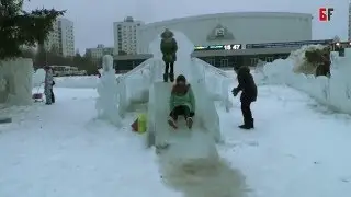 В Уфе потекли ледяные горки