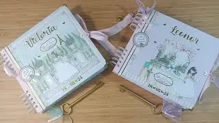 Dos libros con sus cajas a juego para Victoria y Leonor