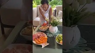 Elegant aperitif in the garden