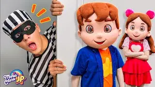 Maria Clara e JP sozinhos em casa