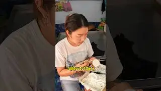 Local woman has SURGEON hands to be able to carve THIS 🇹🇭