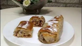 A few APPLES and a quick pastry for tea on your table! Strudel with apples made from phyllo dough