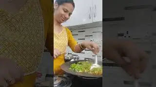 पाव भाजी रेसिपी - Mumbai Street Style Pav Bhaji Recipe - Easy Breakfast Recipe