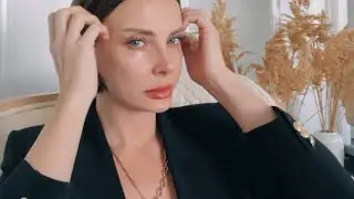 Сама залезла в эту яму