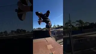 Tuck knee backflip TWEAK 🛹  #skateboading