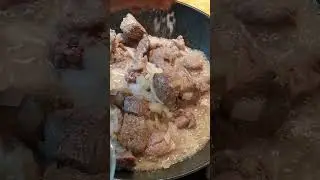 Гуляш с говядиной.      Рецепт в описании.