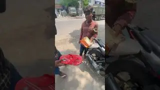 Bacha ki help kiya #help #shortvideos #shortsfeed #motovlog #bikerlovers #rider