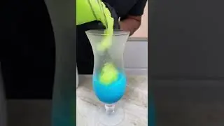 #shorts The Little Mermaid Cocktail 🧜‍♀️ #tipsybartender #alcoholtok #