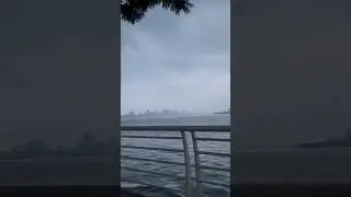 Hồ Tây một ngày mưa