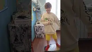 Я на баланс борде стою просто!!!!😎