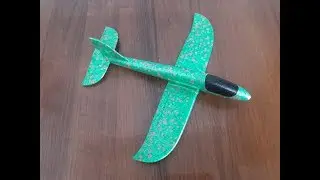 Зеленый самолет - игрушка с AliExpress. Airplane - Toy with AliExpress.