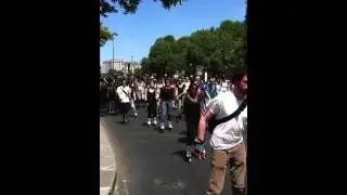 Roller blading in Paris