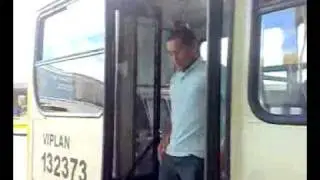 O Dia em que o Ônibus parou e o Meguins pirou...huahuahua...