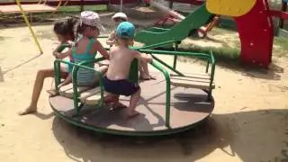 Никита, Макар и карусель