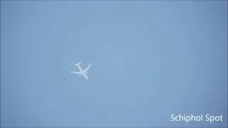 Qatar Airways and Transaero B787-8 and B767-319 Contrail (Schiphol Spot)