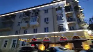 Мариуполь. Вечер. Центр города