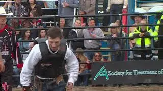 Shay Marks rides Twist of Barbwire for 86 points (PBR)