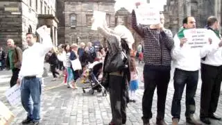 Syrian Protesting in Royal Mile Edinburgh After Darya Massacre 26-8-2012 - Part3