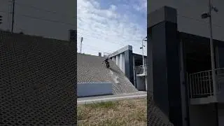 I got torque the wrong way #incline #extreme #backwards #wrongway #euc #inmotion #electricunicycle