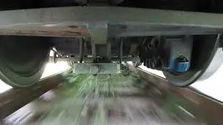 Sub boghiul locomotivei electrice 060 EA