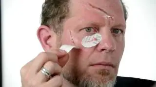 Tuto maquillage Halloween - Cicatrices avec Tessons de verre - effet accidenté | deguizz