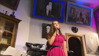 Ксения Август - Стихи про бабушку