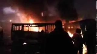 19.01.2014 На Грушевського палають автобуси Беркуту