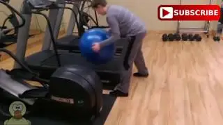 ТОП ПРИКОЛ   Приколы в качалке   приколы с фитболами   фейлы с турниками и штангами!!!