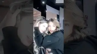 Валя Карнавал и Юля Гаврилина @KarnaVal8 @Julia_Gavrilina
