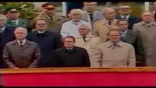 DDR Nationalhymne - Auferstanden aus Ruinen (GDR National Anthem)