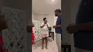 “JUST GIVE ME MY MONEY” PRANK ON MOM GONE WRONG 😂