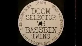 Bassbin Twins - Between The Fro