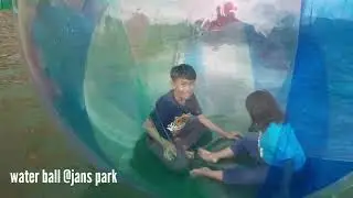 Water Ball di Jatinangor National Flower Park