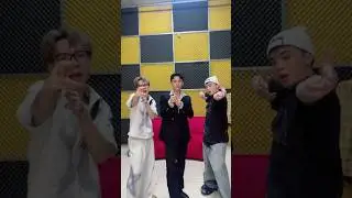 Rủ nhảy chung mà quên bài tùm lum ;))