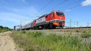 ЭП2К-111 с поездом 378 в Екатеринбурге на о.п. Электродепо