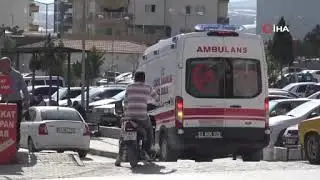 Mersin'de balkona götürüp 'seni buradan atarım' diyen kocasını bıçakladı
